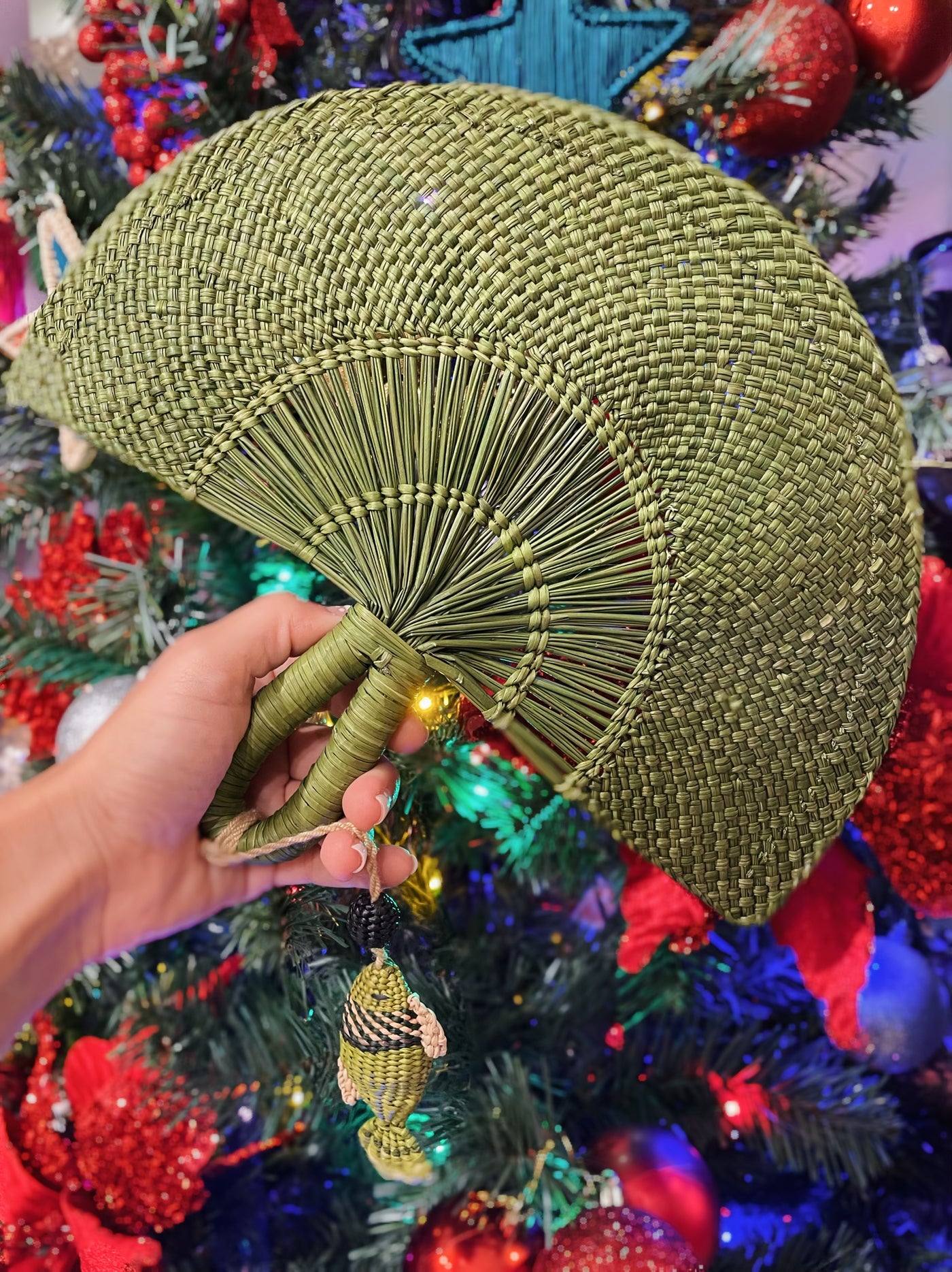 Hand Fan Verde Pez