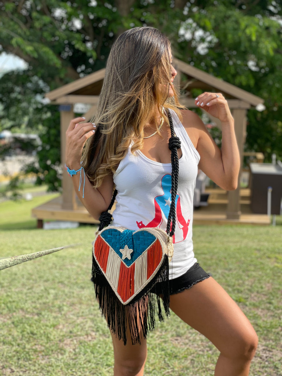 Corazon Isla Crossbody Bag