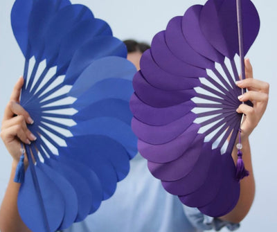 Ondas Morado Hand Fan