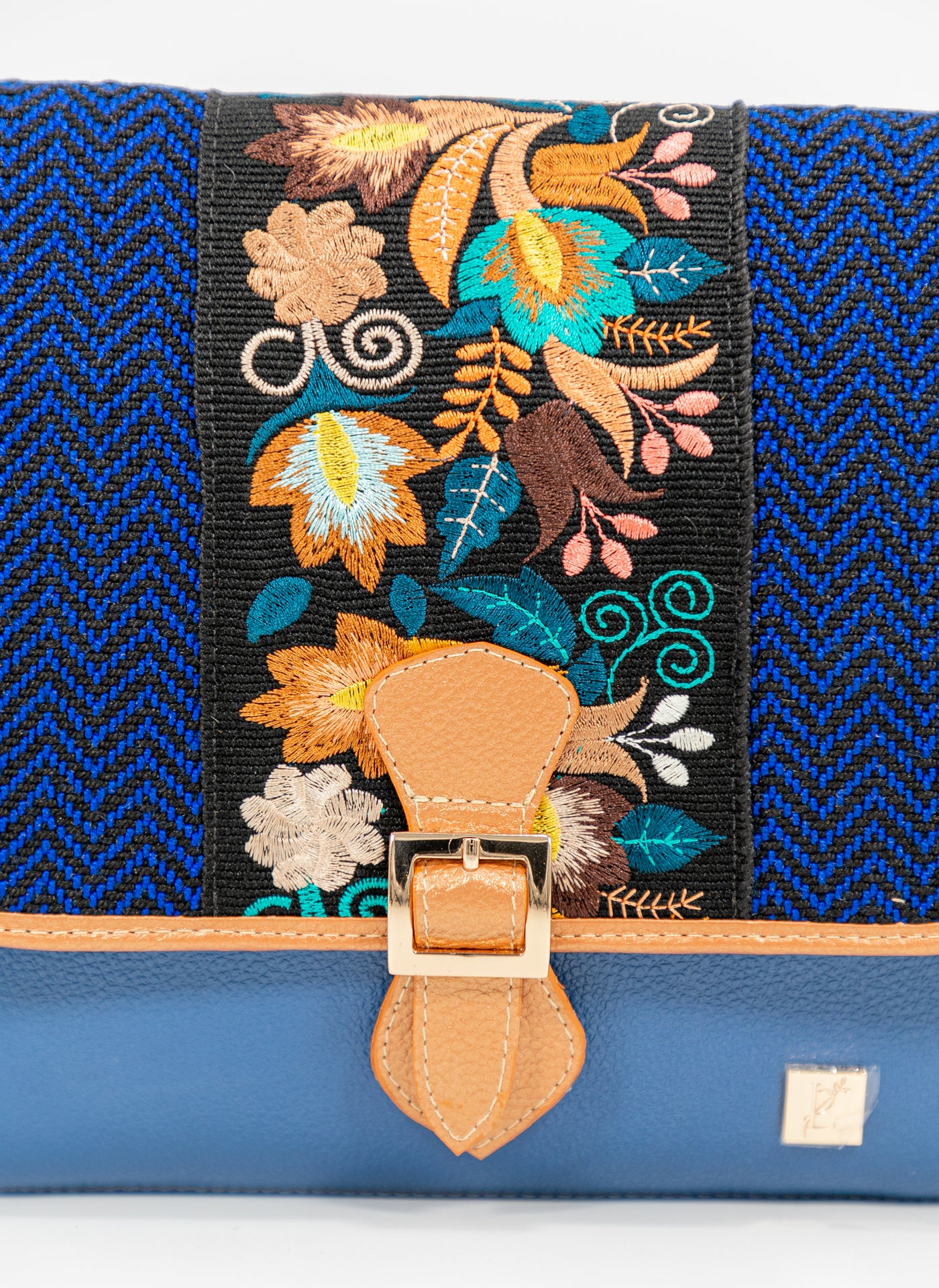 Tunja Crossbody Bag