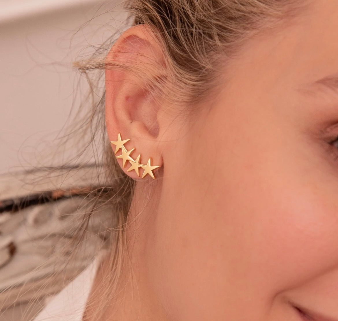 Multiestrellitas Crawler Earrings